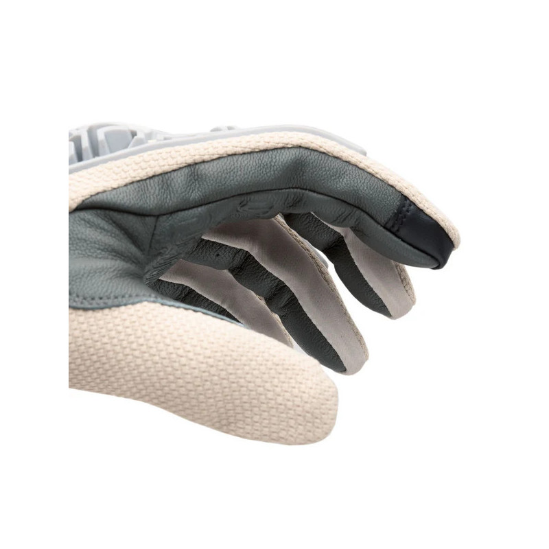 LUVAS SLALOM