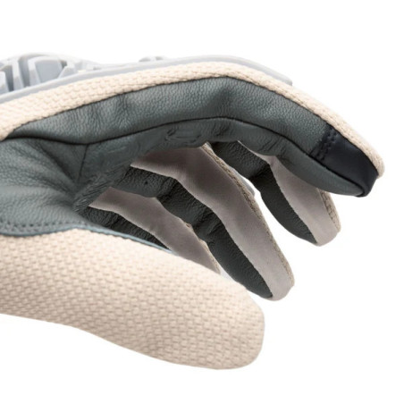 LUVAS SLALOM